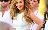 Jennifer Lopez cuồng nhiệt khi quay MV cho World Cup 2014