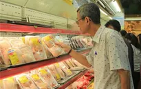 Giá gà giảm mạnh dịp cuối năm