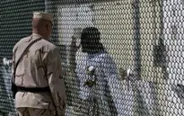 Chính quyền Mỹ hối thúc sớm đóng cửa nhà tù Guantanamo
