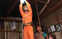Hỗ trợ 42.000 đồng/tháng tiền điện cho các hộ nghèo