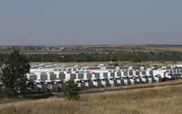 Hàng viện trợ nhân đạo Nga được kiểm tra tại biên giới Ukraine