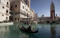 Thuyền mũi cong - Sự lãng mạn đặc trưng chỉ có ở Venice, Italy
