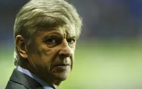 Hòa Southampton, HLV Wenger chỉ trích học trò