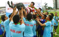 Hùng Vương An Giang và Than Quảng Ninh thăng hạng V-League 2014