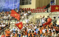 “Đặc sản” VTV Cup: CĐV với những sắc màu cuồng nhiệt
