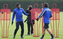 Henry, Pires trở lại Arsenal, Wenger lắc đầu