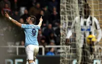 Newcastle 0-2 Manchester City: Đoạt ngôi đầu của Chelsea (VIDEO)