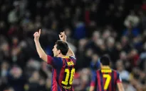 Messi vượt qua huyền thoại Di Stefano