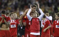 Europa League: Sevilla nghẹt thở vượt qua Valencia giành vé vào chung kết