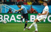 Suarez tiết lộ đã bị chuột rút trước khi ghi bàn thứ 2