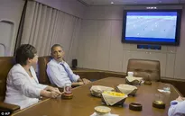 Tổng thống Mỹ Obama xem World Cup 2014 trên chuyên cơ Air Force One