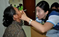 Hợp tác quốc tế - cơ hội khám chữa bệnh cho người nghèo