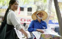 Sẻ chia cùng các gia đình bán báo dạo