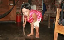Người đàn bà cao 1m và nỗi cô đơn cuối đời