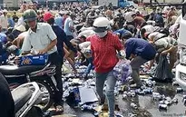 Đồng Nai khởi tố vụ án “hôi bia” từ xe tải bị nạn
