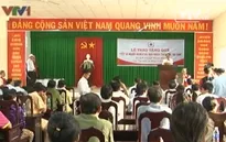 Phó Thủ tướng Vũ Văn Ninh tặng quà Tết cho người nghèo TP Cần Thơ