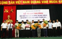 Trao bằng khen cho các học sinh xuất sắc trong kỳ thi Olympic