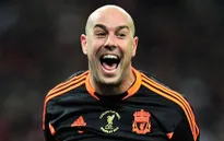 Reina sốc vì quyết định của Valdes