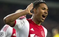 Ajax khiến Barca nếm trái đắng đầu tiên