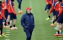 HLV Blanc coi PSG là “thợ học việc” ở Champions League