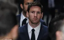 Messi và các đồng đội lặng lẽ đến viếng đám tang HLV Tito Vilanova