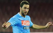 Higuain vẫn là “hơi thở” của Napoli