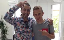 Hoàn tất giấc mơ Decima với Real, Modric xuống tóc ăn mừng