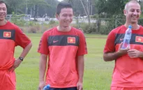 Chùm ảnh: U19 Việt Nam hớn hở tập luyện tại Brunei