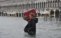 Italy: Lụt lội nghiêm trọng tại nhiều thành phố