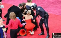 Jennifer Lawrence vồ ếch lần 2 ở Oscar