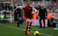 Chi 27 triệu Bảng, Manchester United có bản hợp đồng đầu tiên