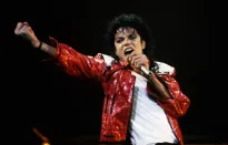 Phim về Michael Jackson rời lịch chiếu đến cuối năm 2025