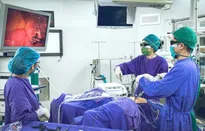 Xoá mặc cảm tự ti vì sa sinh dục nhờ phẫu thuật nội soi nâng tử cung