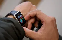 Apple Watch có làm hao pin iPhone?