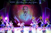 Quà tháng 5 dâng Người - Khúc tráng ca nghệ thuật kính dâng Bác Hồ