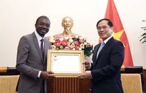 Phó Thủ tướng Bùi Thanh Sơn tiếp Giám đốc Trung tâm Di sản thế giới của UNESCO