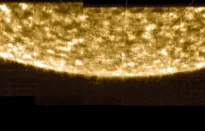 Tàu Solar Orbiter lần đầu chụp hình ảnh về hai cực của Mặt Trời