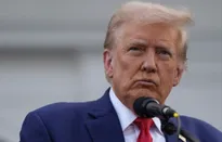 Ông Trump nói Chủ tịch Fed là "kẻ ngốc"