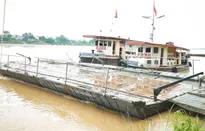 Phú Thọ: Công binh dùng phà quân sự thay thế cầu phao Phong Châu
