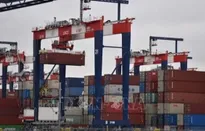 EU cân nhắc nhượng bộ Mỹ để tránh thuế quan leo thang