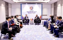 Phó Thủ tướng, Bộ trưởng Ngoại giao Bùi Thanh Sơn gặp Phó Thủ tướng, Bộ trưởng Ngoại giao và Hợp tác quốc tế Campuchia