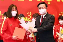 National Assembly leader congratulates Vietnamese women football players