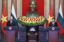 Vietnamese, Bulgarian Presidents hold press conference