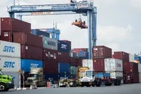Vietnam’s total import and export revenue reaches 715.55 billion USD in 11 months