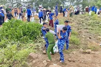 Emergency measures underway as Typhoon Kajiki heads to central coast