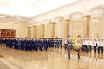 Vietnamese Party leader pays floral tributes to DPRK leaders