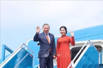 Party chief leaves Hanoi for official visit to Finland
