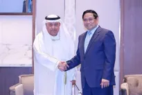 PM meets Kuwaiti officials, businessmen, calls for specific joint projects