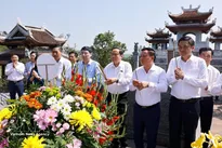 NA leader pays tribute to President Ho Chi Minh in Nghe An