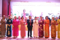 Ao dai helps promote Vietnamese culture in Laos